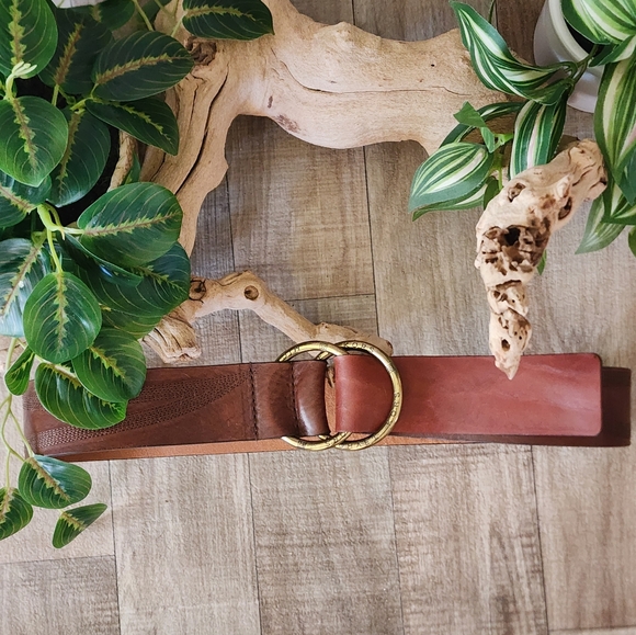 Michael Michael Kors Double Brass Ring Brown Leather Belt w/Decorative Stitching - Picture 15 of 15